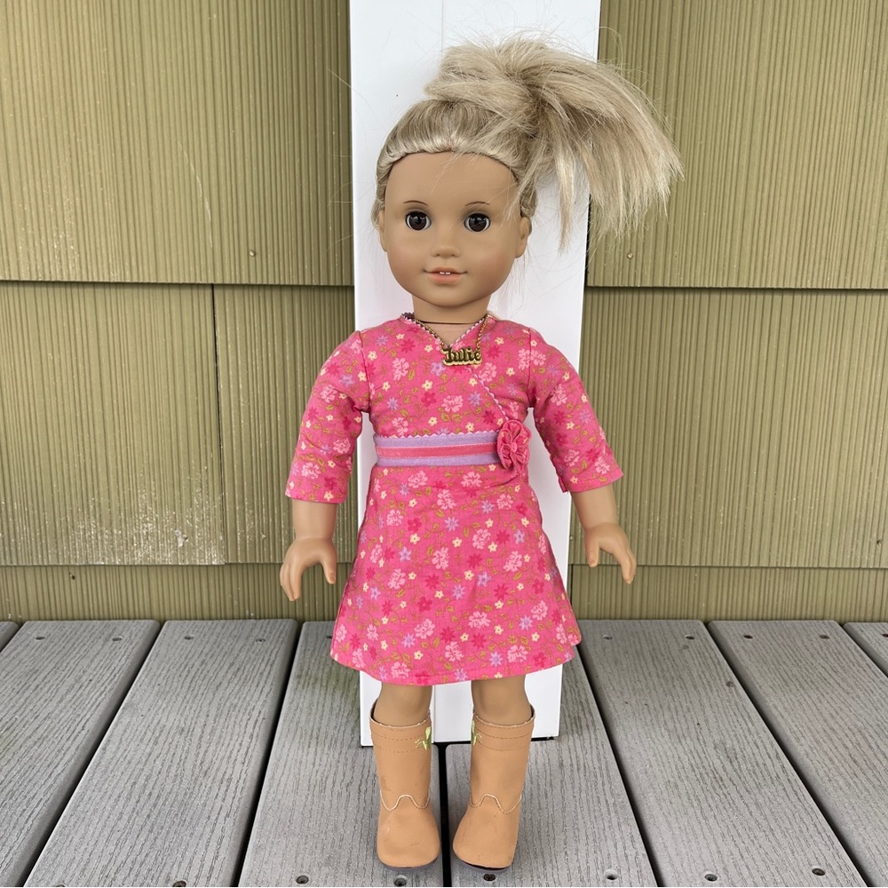 Pleasant Company American Girl Julie Doll
